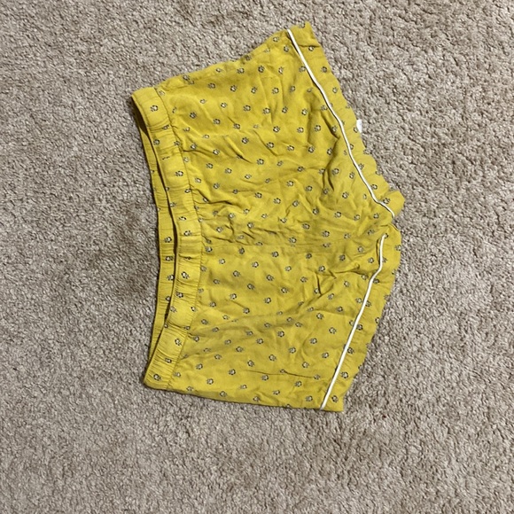 Yellow comfy flower shorts. Size large - Picture 2 of 2